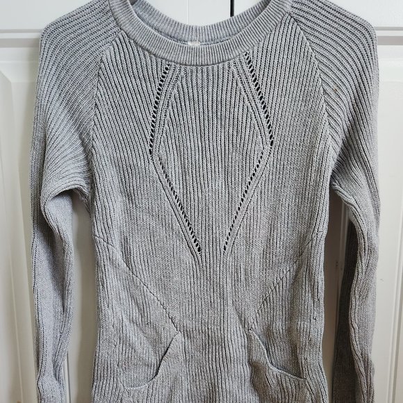 Lululemon sweater - Picture 1 of 1
